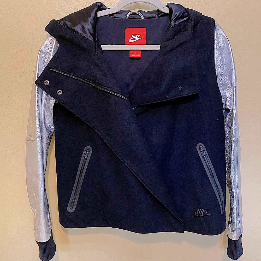 Nike Women’s Destroyer Jacket Black Wool Silver Leather Sleeves Size M